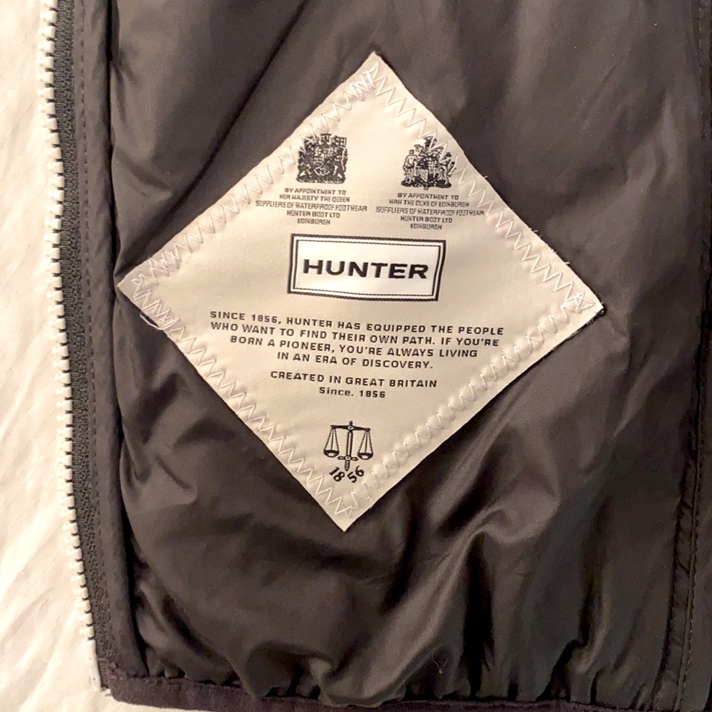 Hunter Vest - Picture 2 of 5